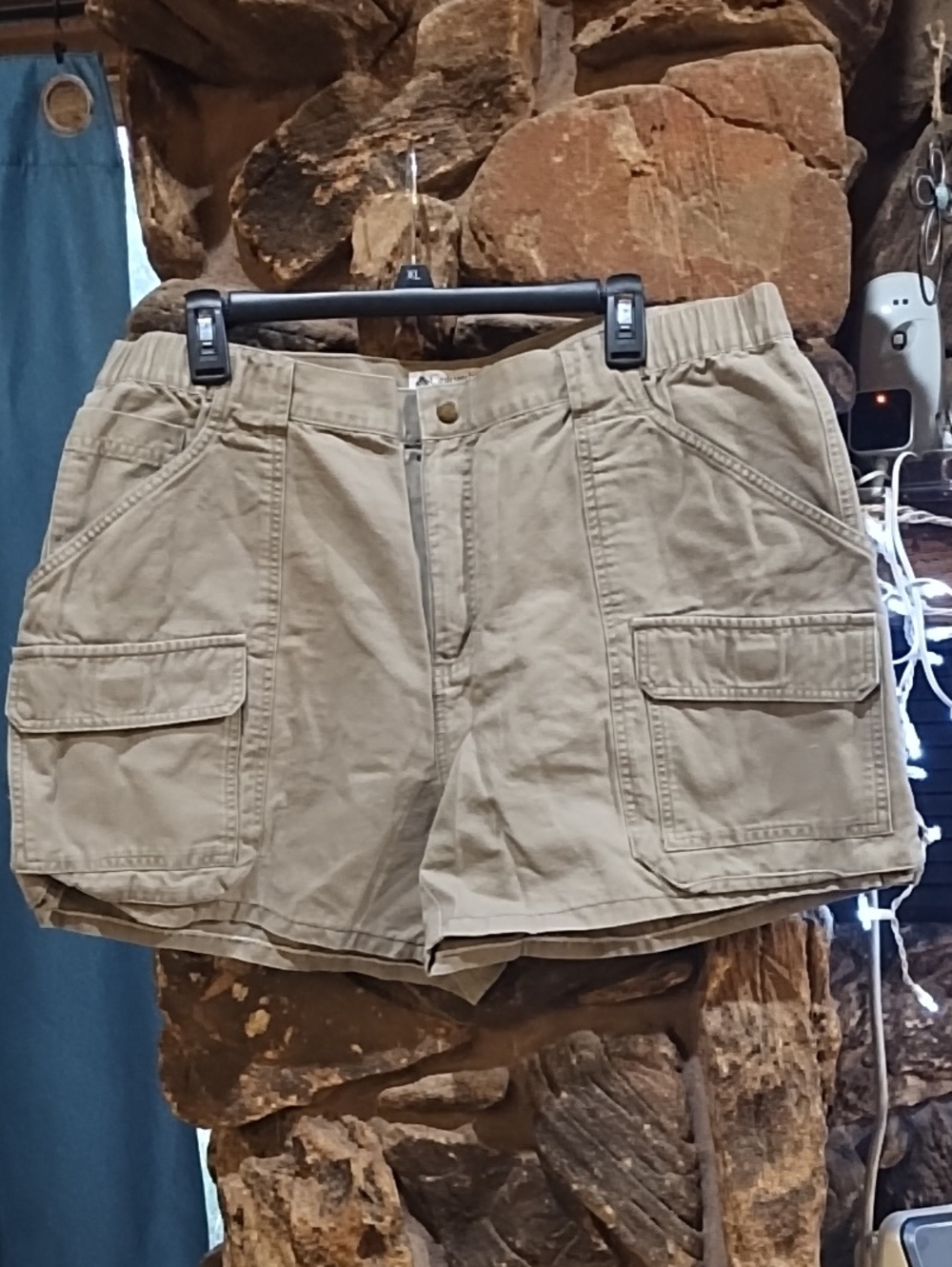 Columbia Cargo Shorts - Khaki